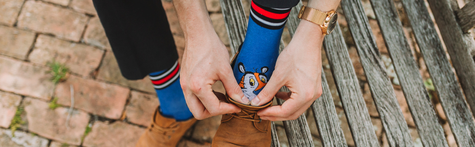 tony the tiger, socks, odd socks