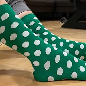white dots men&#39;s green socks