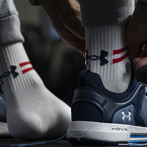 UNDER ARMOUR MENS CREW SOCKS,MENS CREW SOCKS,LIGHTWEIGHT CREW, LITE SOCKS, MENS CREW SOCKS, STRIPES