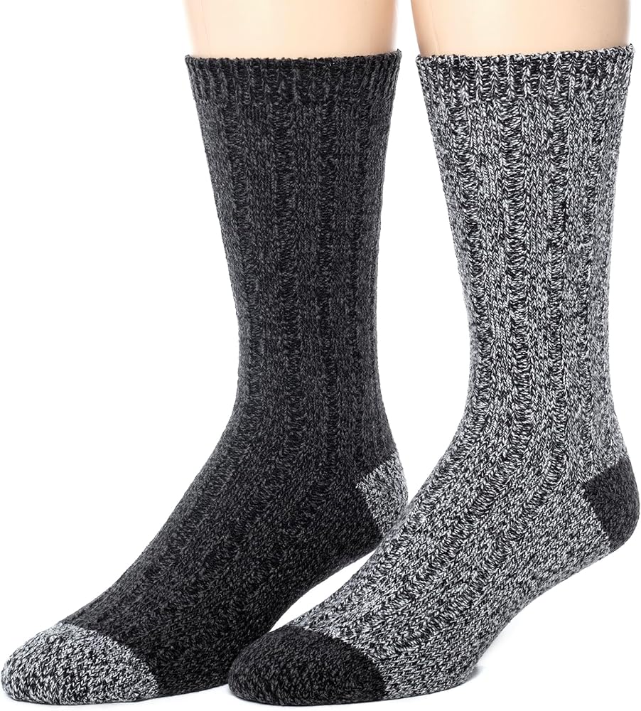 Cuddl Duds Mens 2 Pair Pack Classic Comfort Multicolor Assorted Easy Care Crew Socks